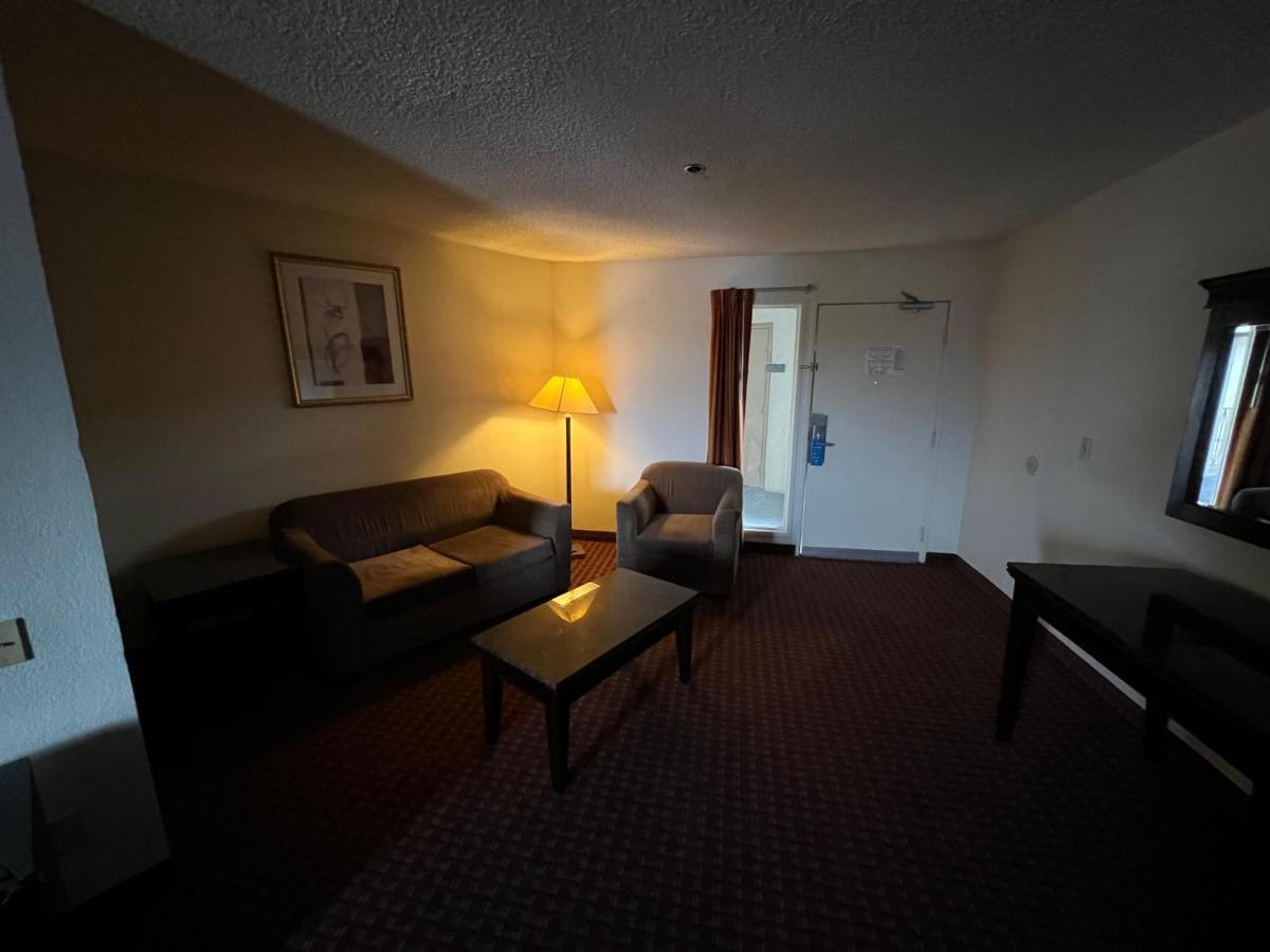 Days Inn & Suites By Wyndham Rancho Cordova Exterior photo